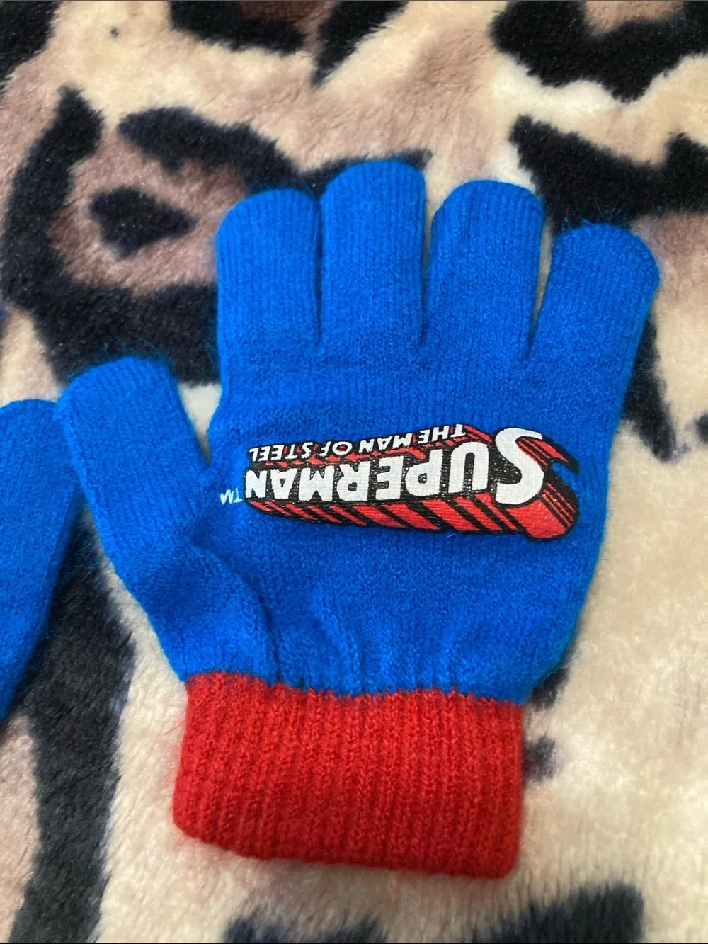 3-4 Year old DC Comics Superman Beanie and Gloves Set - Blue, Red, Black